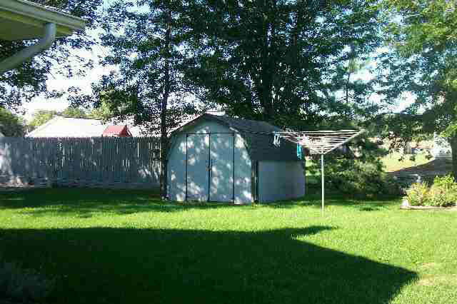 2391 South Country Club Road Warsaw, IN 46580 - Photo 2 of 5 Gallery Image 2