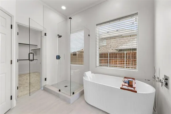 $650,000 | 1998 Lake Forest Drive, Rockwall, TX 75087