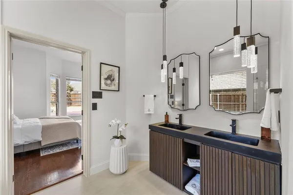 $650,000 | 1998 Lake Forest Drive, Rockwall, TX 75087