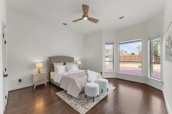 $650,000 | 1998 Lake Forest Drive, Rockwall, TX 75087