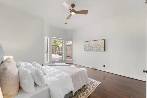 $650,000 | 1998 Lake Forest Drive, Rockwall, TX 75087