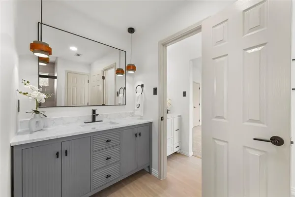 $650,000 | 1998 Lake Forest Drive, Rockwall, TX 75087