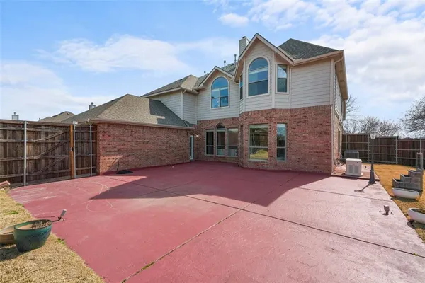 $650,000 | 1998 Lake Forest Drive, Rockwall, TX 75087