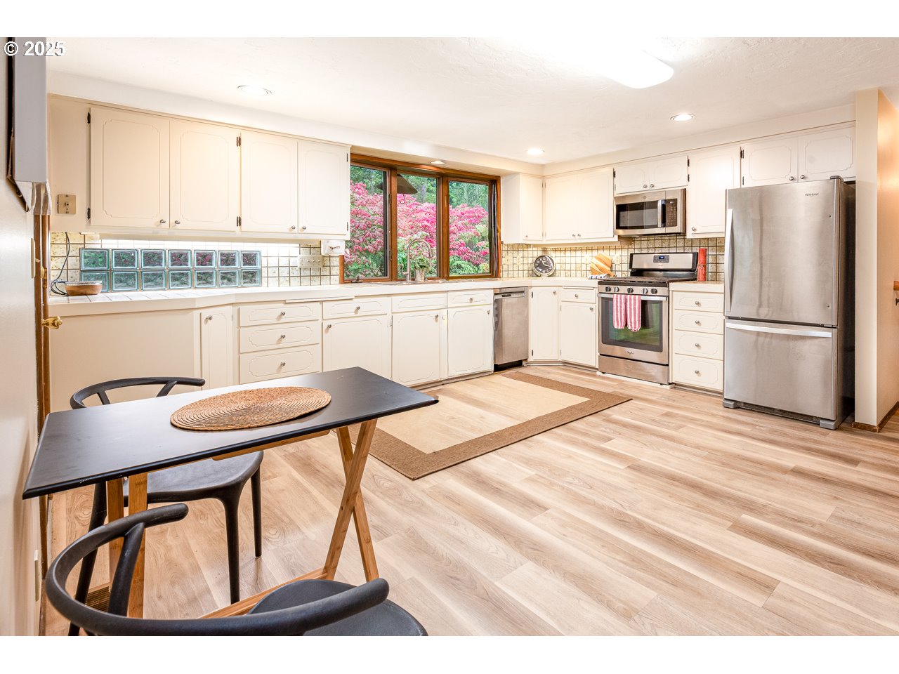 4495 Pinecrest Drive Eugene, OR 97405 - Photo 19 of 48