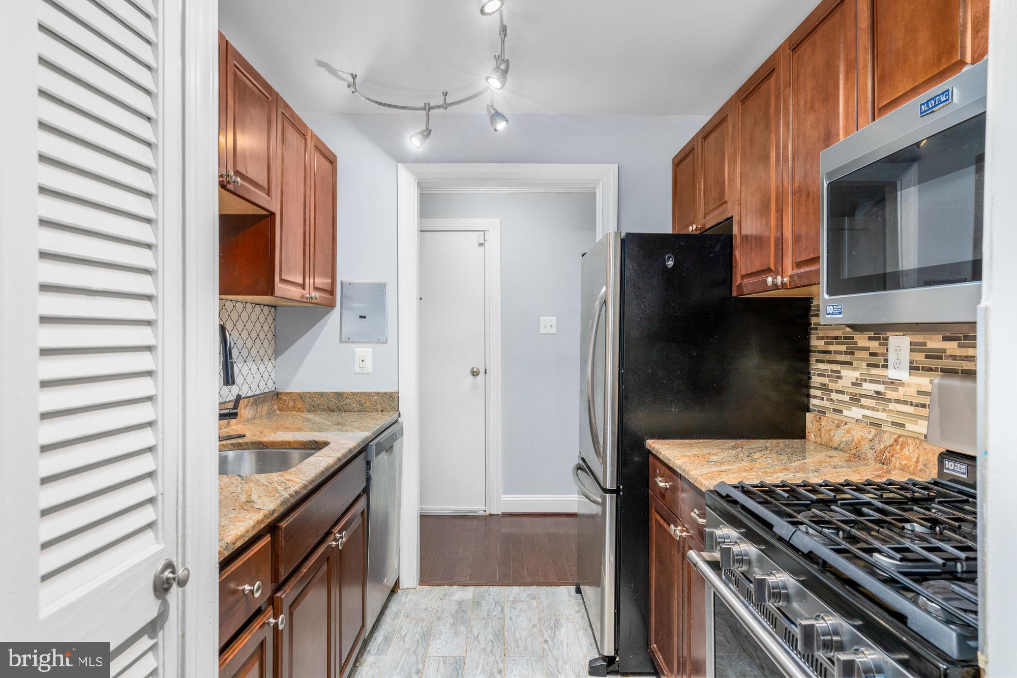 7096 Spring Garden Drive, Unit TL1 Springfield, VA 22150 - Photo 9 of 35