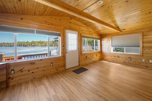 $299,900 | 37 Petite Drive, Lincoln, ME 04457