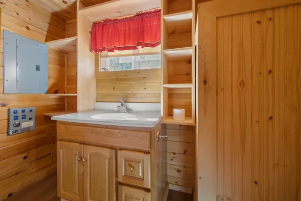 $299,900 | 37 Petite Drive, Lincoln, ME 04457