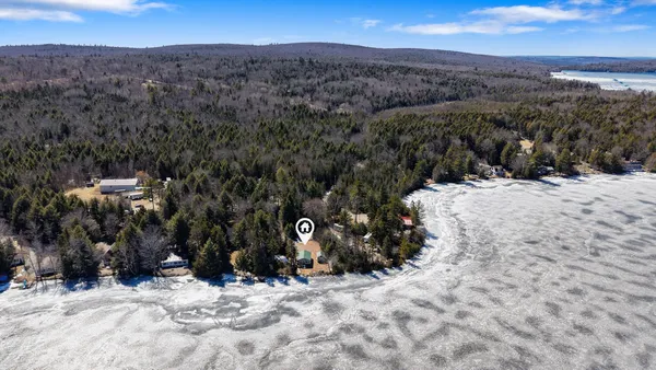 $299,900 | 37 Petite Drive, Lincoln, ME 04457