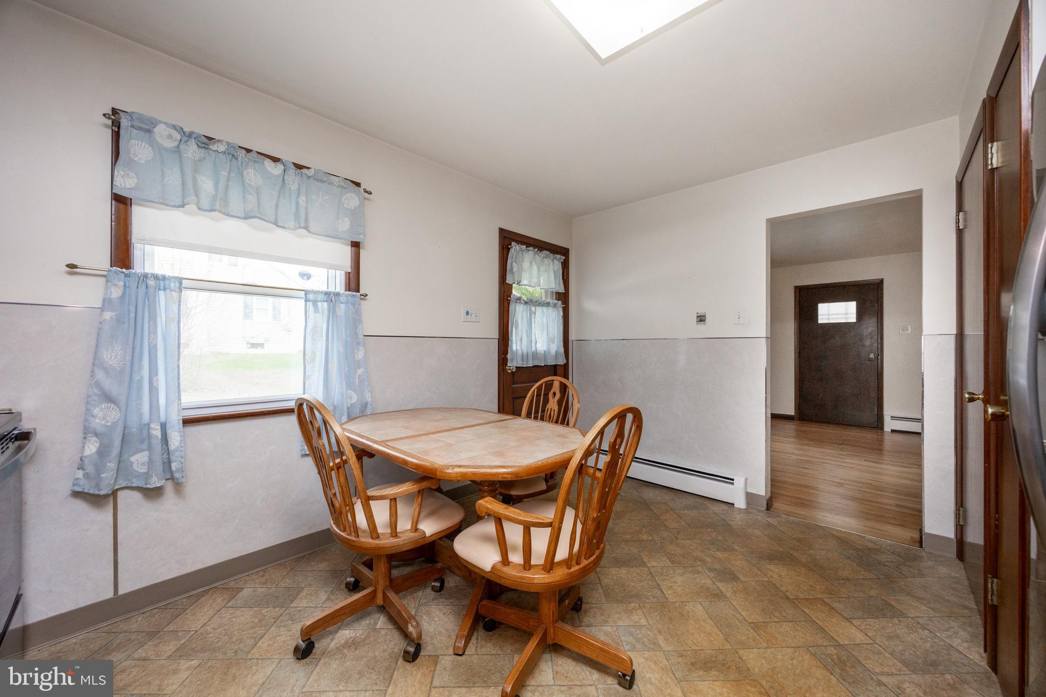 897 Old Schuylkill Road Pottstown, PA 19465 - Photo 8 of 29 Gallery Image 8