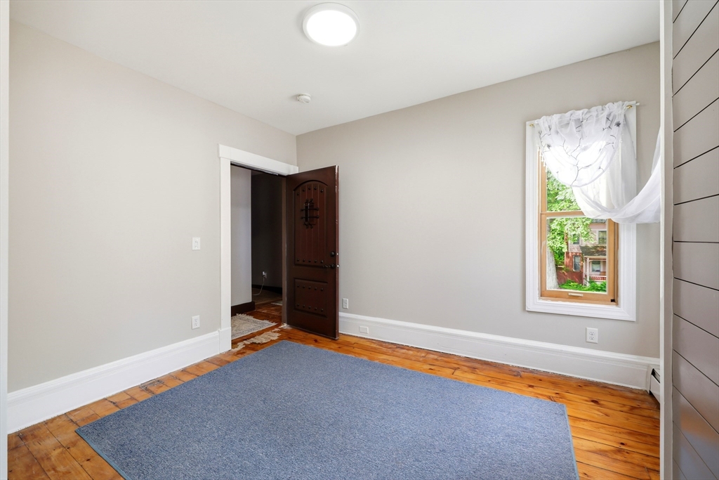 151 Bowdoin Street Springfield, MA 01109 - Photo 16 of 38