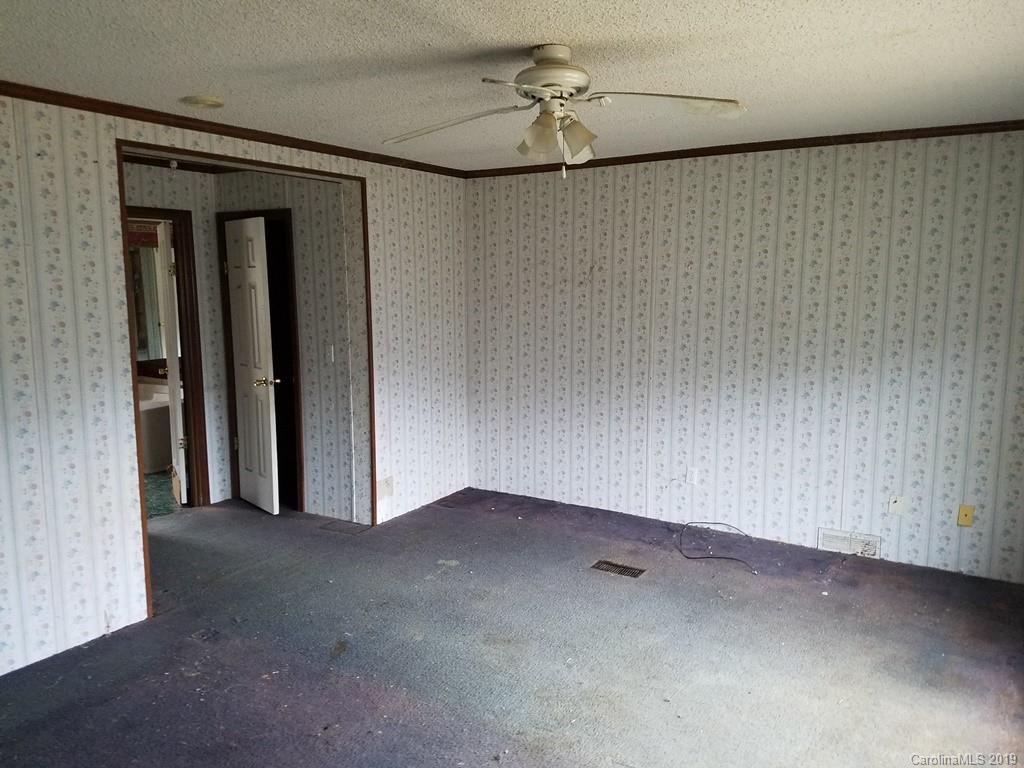 1201 Watershed Road Mars Hill, NC 28754 - Photo 11 of 15 Gallery Image 11
