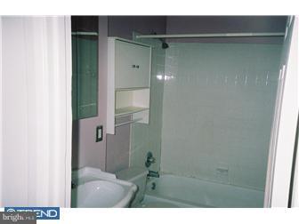 3215 Holly Road Philadelphia, PA 19154 - Photo 5 of 8 Bathroom