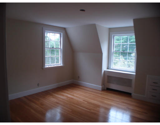192 Carlton Road Newton, MA 02468 - Photo 11 of 12