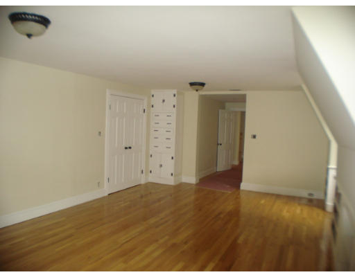 192 Carlton Road Newton, MA 02468 - Photo 9 of 12