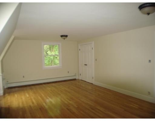 192 Carlton Road Newton, MA 02468 - Photo 10 of 12