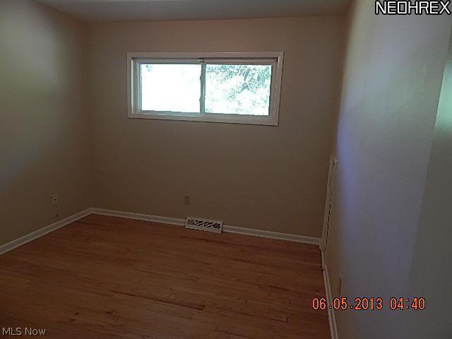581 Trebisky Road Cleveland, OH 44143 - Photo 9 of 11