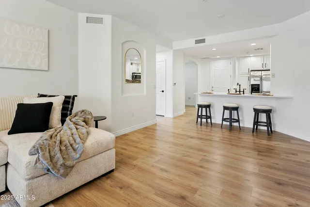 $449,900 | 5350 East Deer Valley Drive, Unit 1418, Phoenix, AZ 85054