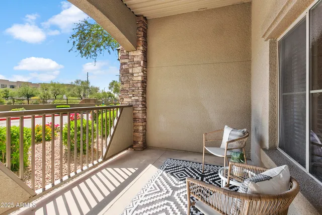 $449,900 | 5350 East Deer Valley Drive, Unit 1418, Phoenix, AZ 85054