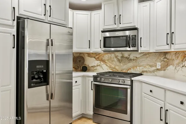 $449,900 | 5350 East Deer Valley Drive, Unit 1418, Phoenix, AZ 85054