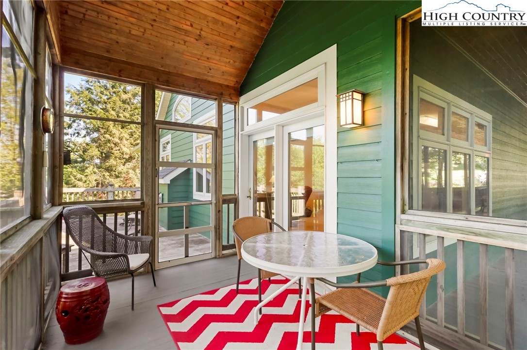 238 Summit Park Circle Boone, NC 28607 - Photo 7 of 44 Gallery Image 7