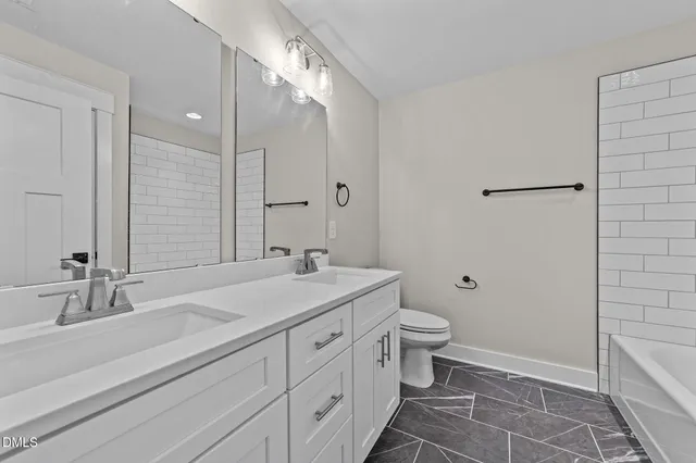 $749,777 | 2568 Lassiter Road, Four Oaks, NC 27524