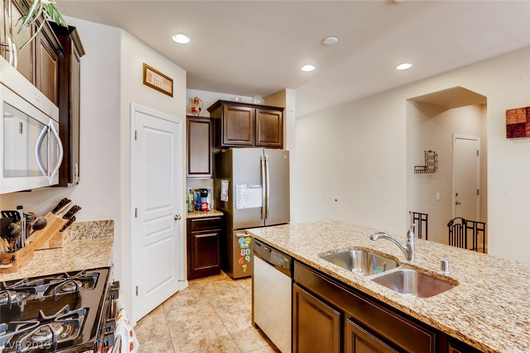 10985 Prairie Grove Road Las Vegas, NV 89179 - Photo 10 of 28