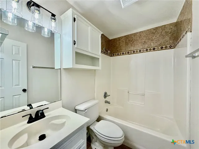 $2,200 | 210 Stone Gate Drive, Victoria, TX 77904