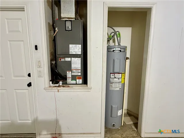 $2,200 | 210 Stone Gate Drive, Victoria, TX 77904