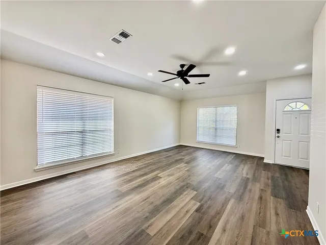 $2,200 | 210 Stone Gate Drive, Victoria, TX 77904