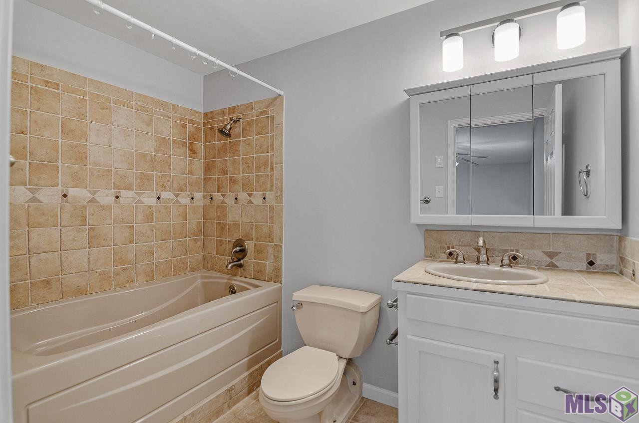 12306 John Lambert Road Gonzales, LA 70737 - Photo 11 of 30 Gallery Image 11