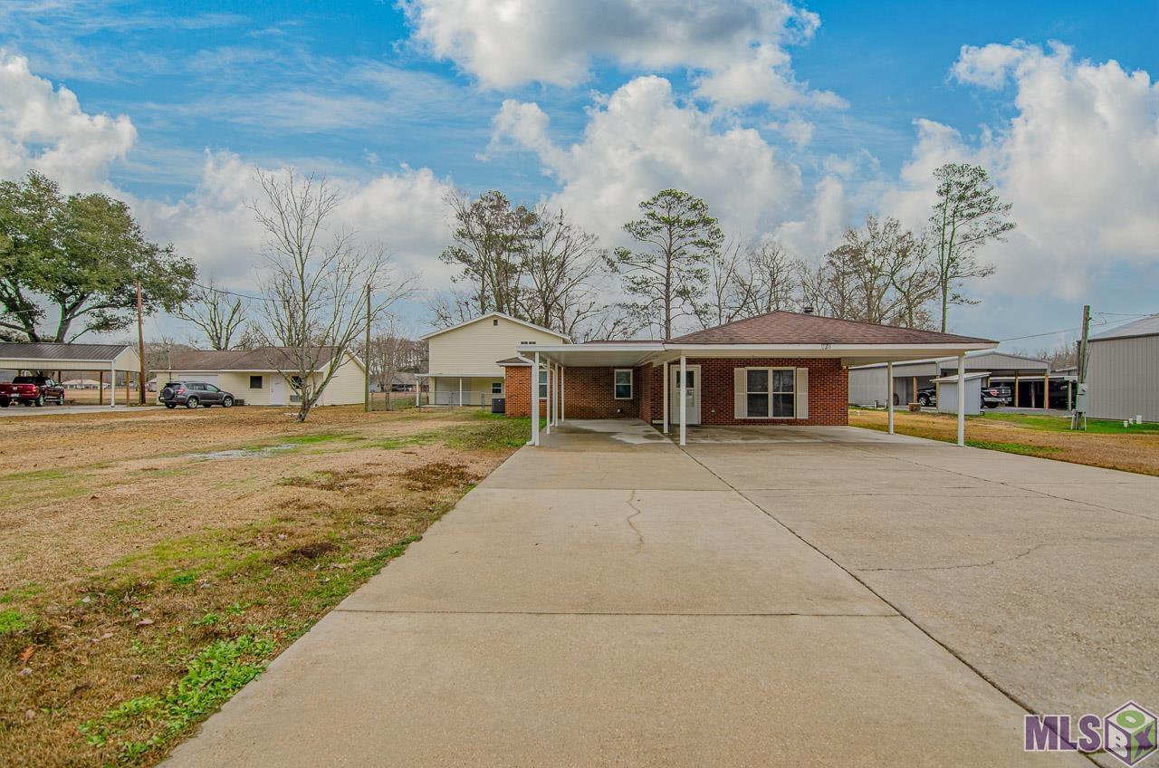 12306 John Lambert Road Gonzales, LA 70737 - Photo 3 of 30 Gallery Image 3