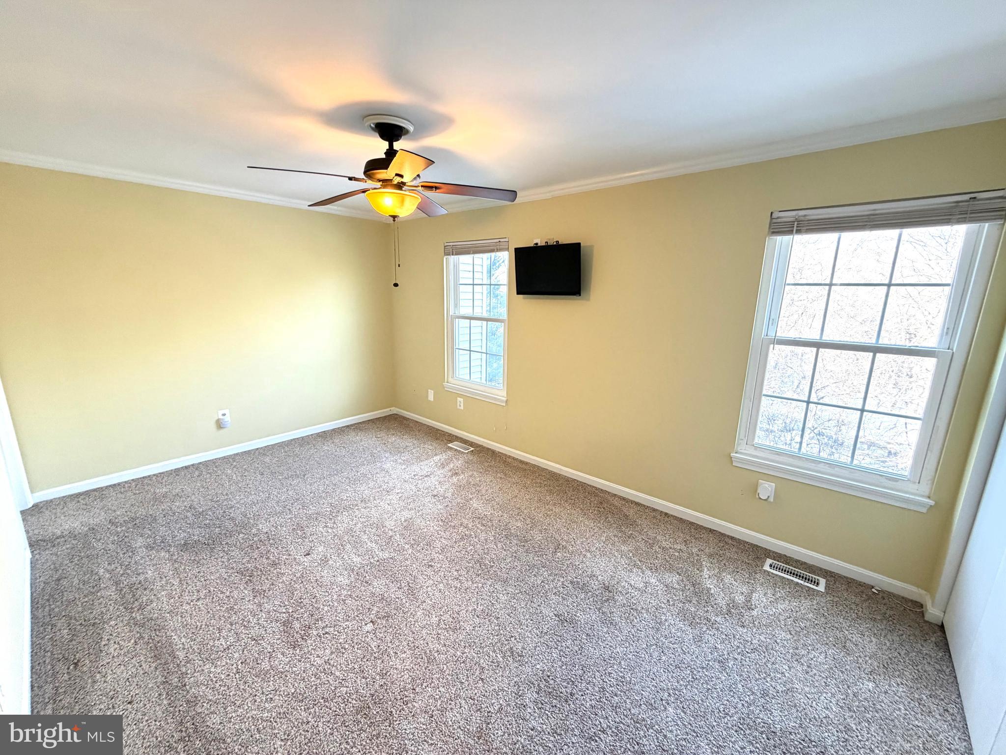 8 Hardwood Drive Rosedale, MD 21237 - Photo 13 of 42 a view of an empty room with a window