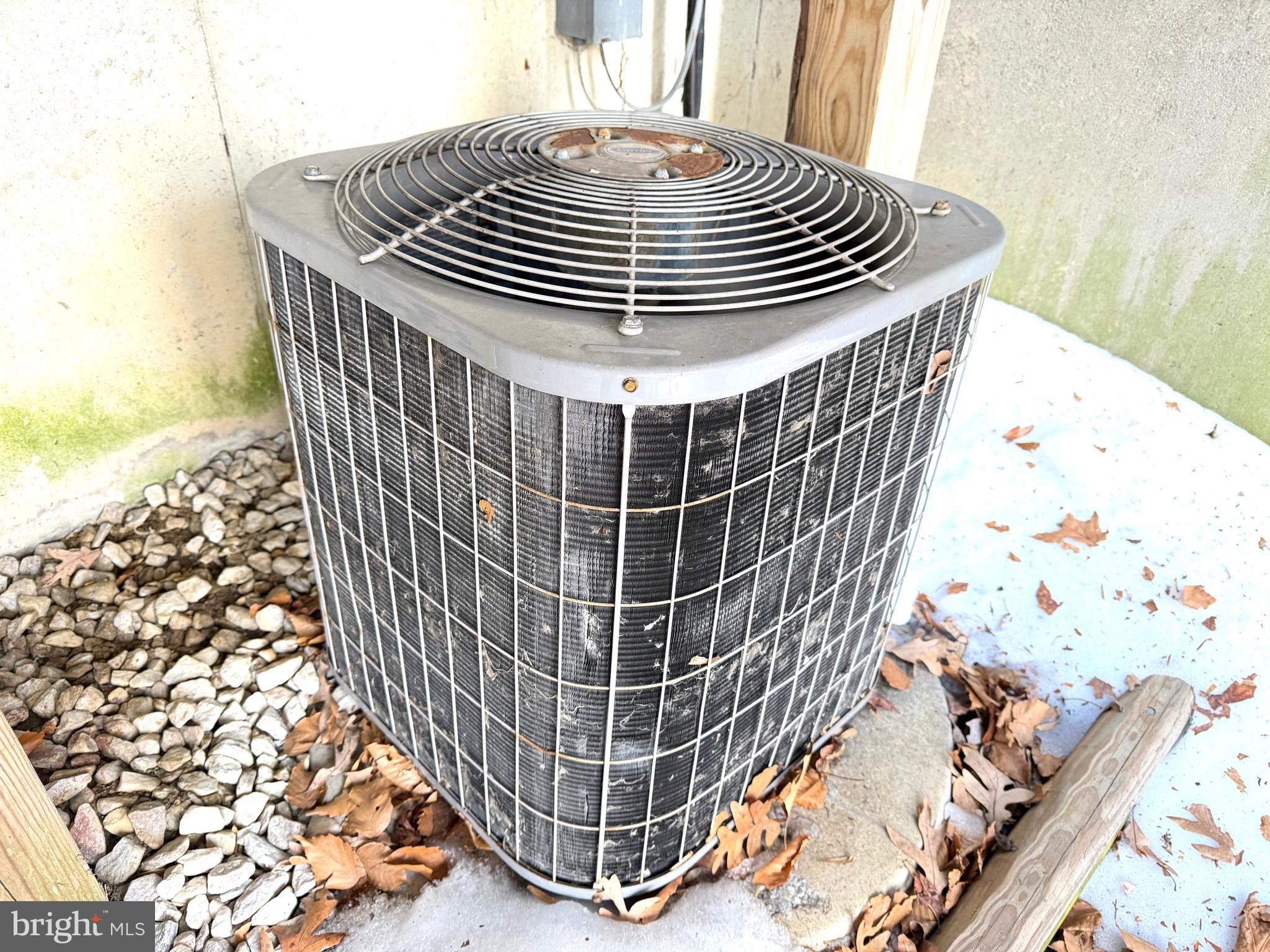 8 Hardwood Drive Rosedale, MD 21237 - Photo 40 of 42 a view of entryway