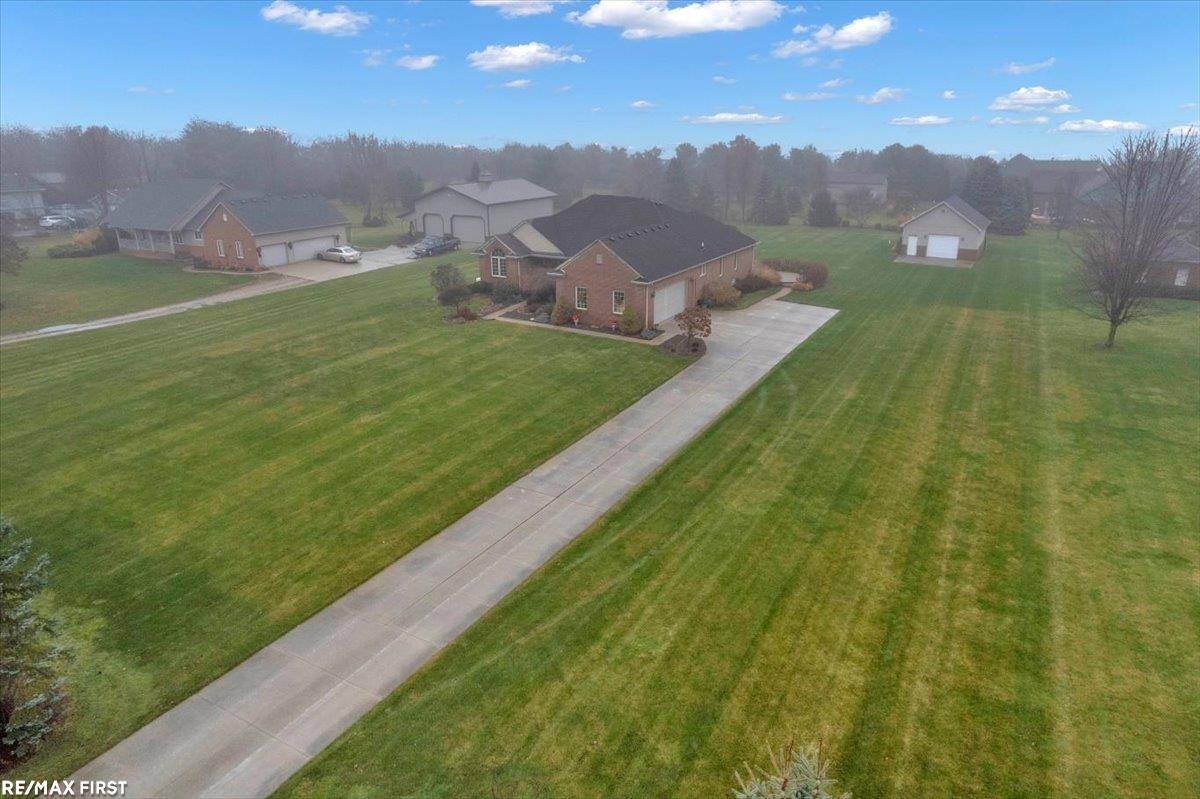 20311 33 Mile Road Armada, MI 48005 - Photo 10 of 44 50164461-6ab74cd2-6f0b-4b60-9bbd-c3e0560ba195.JPG