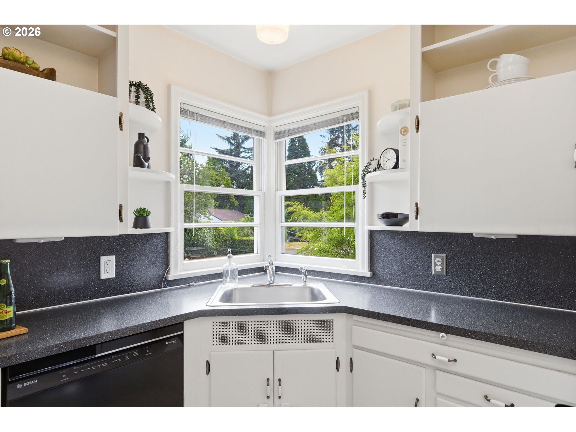2290 Sandy Drive Eugene, OR 97401 - Photo 14 of 45