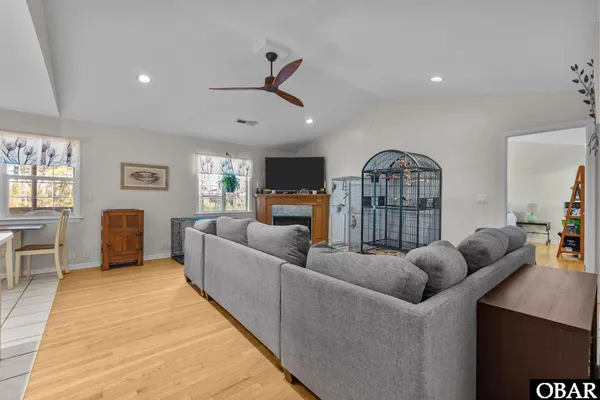 $499,000 | 19402 Highway 64, Manns Harbor, NC 27953