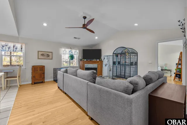 $499,000 | 19402 Highway 64, Manns Harbor, NC 27953