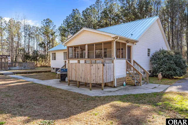 $499,000 | 19402 Highway 64, Manns Harbor, NC 27953