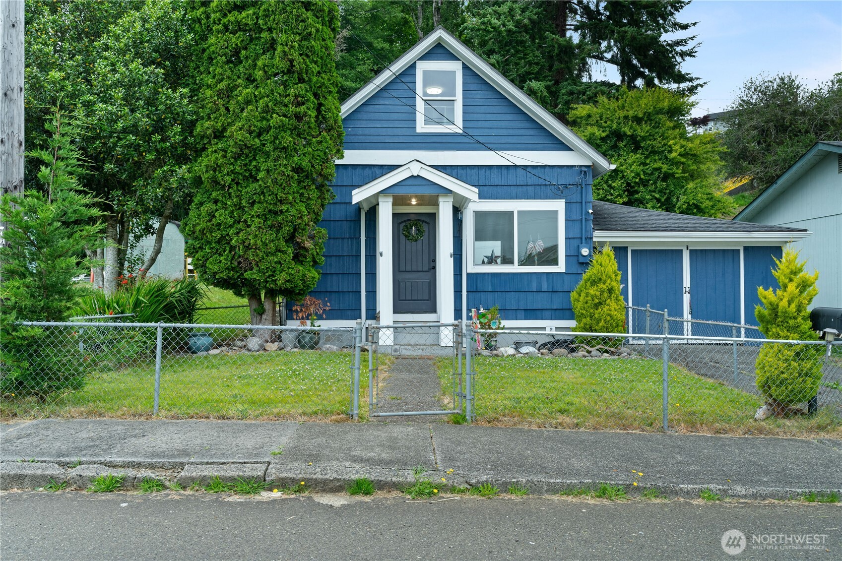 618 Randall Street Aberdeen, WA 98520 - Photo 1 of 32