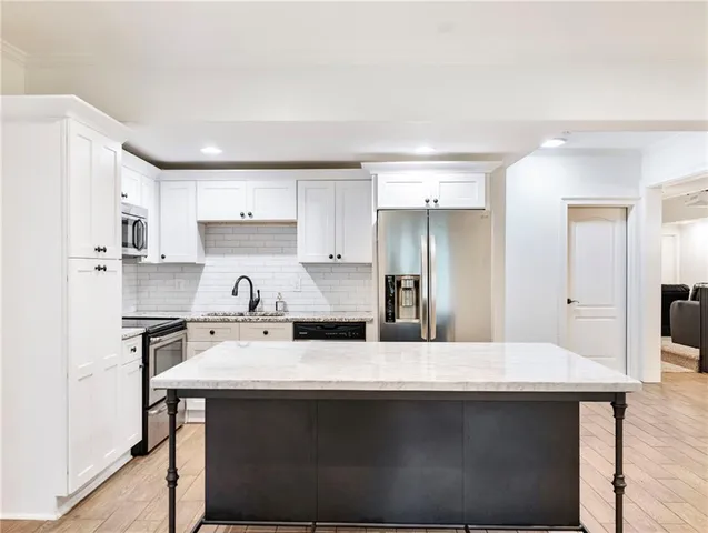 $968,500 | 2445 Retreat Point Parkway, Hoschton, GA 30548