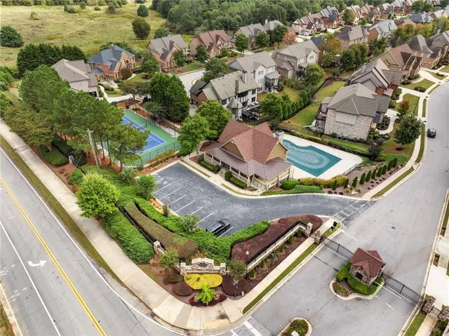 $968,500 | 2445 Retreat Point Parkway, Hoschton, GA 30548