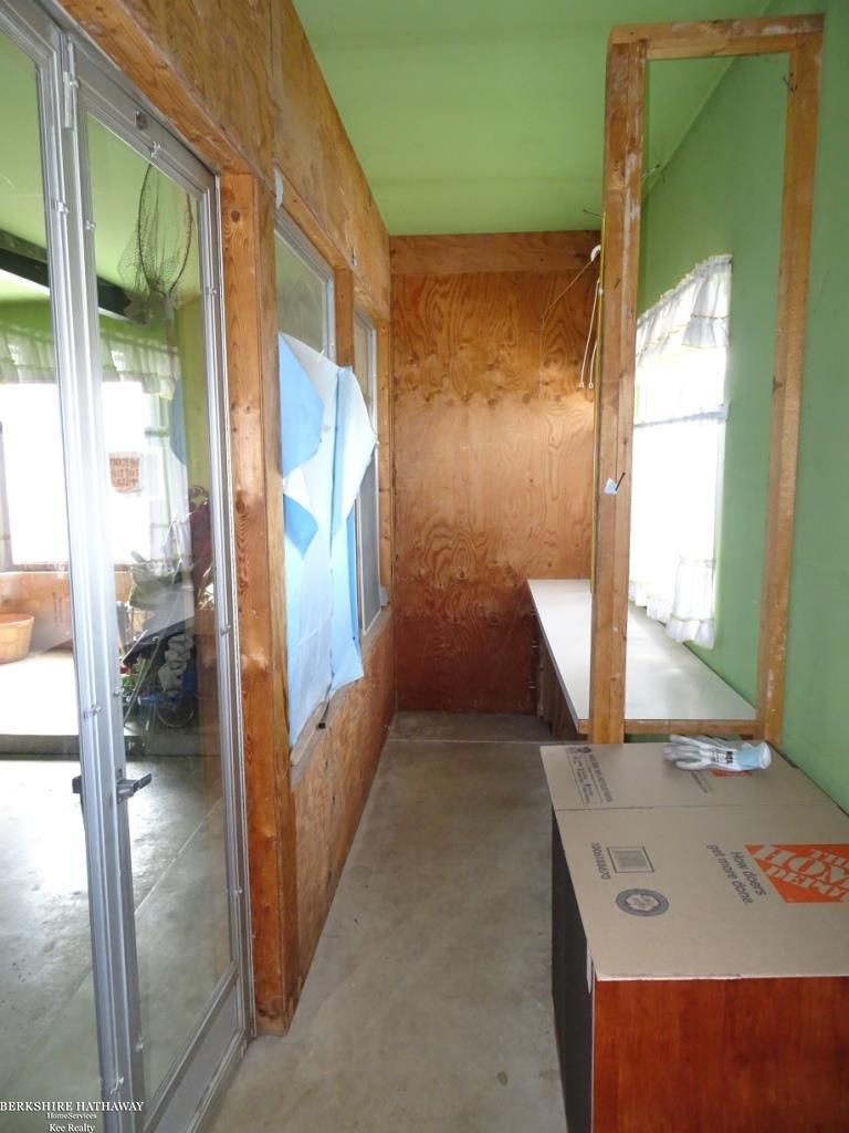 18247 Stephens Road Eastpointe, MI 48021 - Photo 20 of 53 50134771-77ee715e-150f-44ad-81ee-1f26597147b2.JPG