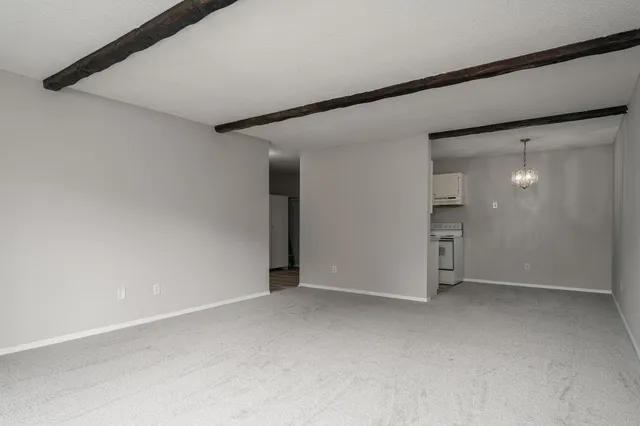 $114,900 | 2007 East 122nd Street, Unit B15, Burnsville, MN 55337