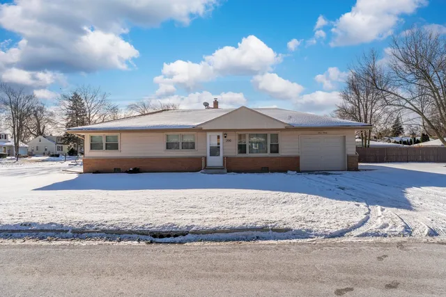 $2,795 | 390 Oak Avenue, Wood Dale, IL 60191