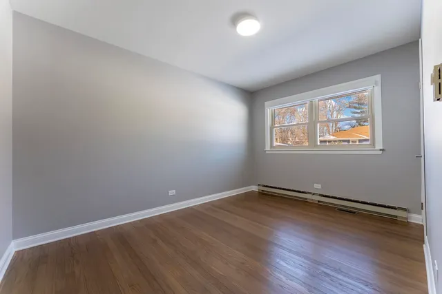 $2,795 | 390 Oak Avenue, Wood Dale, IL 60191