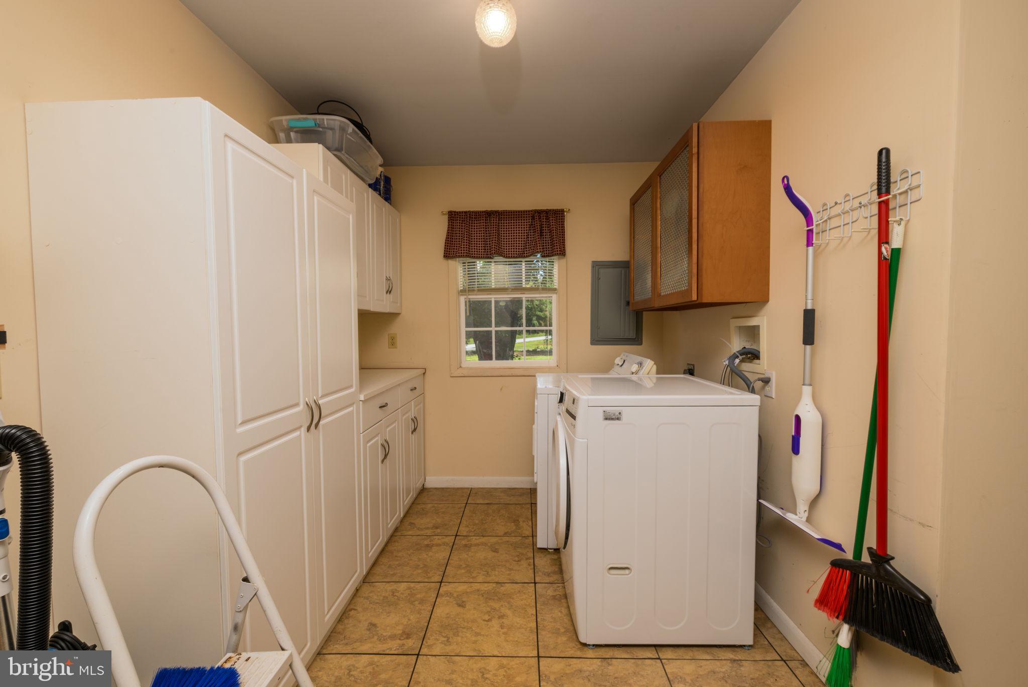 32517 Molly Field Road Dagsboro, DE 19939 - Photo 15 of 25 Bright and functional laundry space.