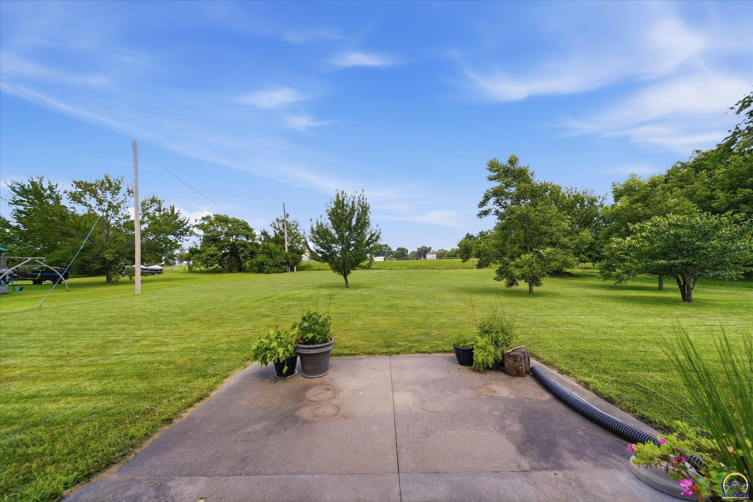 810 Southwest Mifflin Road Topeka, KS 66606 - Photo 28 of 30
