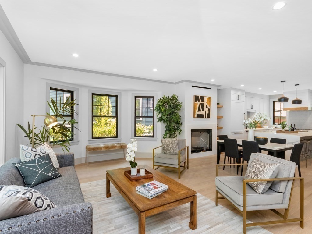 21 Naples Road, Unit 1 Brookline, MA 02446 - Photo 6 of 33 Gallery Image 6