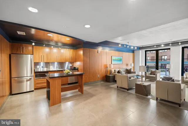 $3,450 | 1133 14th Street Northwest, Unit 208, Washington, DC 20005