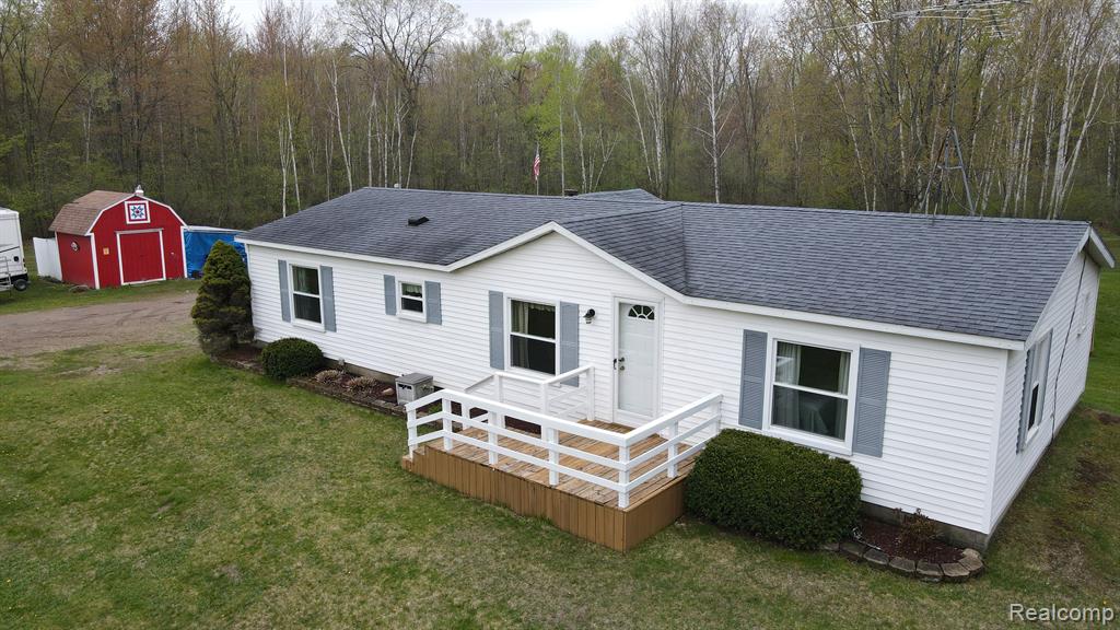 6118 Leix Road Mayville, MI 48744 - Photo 4 of 38 Gallery Image 4